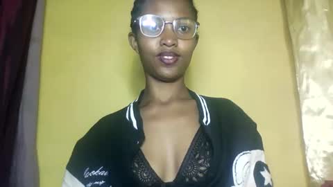 nathalie004 online show from September 11, 10:05 am