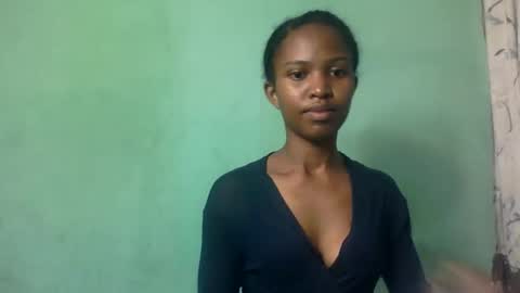 nathalie004 online show from October 22, 6:05 am