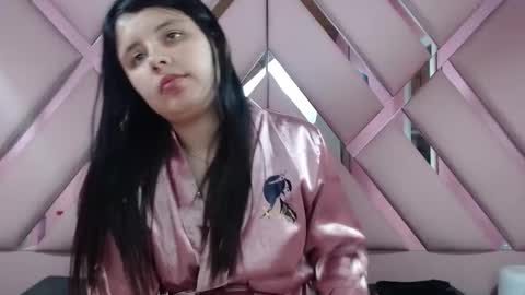 Snapshot of nathaly_low chatting on February 11, 10:14 am nathaly low online show from February 11, 10:14 am