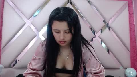 Snapshot of nathaly_low chatting on September 26, 3:25 am nathaly low online show from September 26, 3:25 am