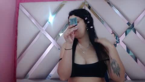 nathaly low online show from December 19, 3:24 am