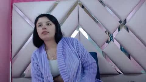 Snapshot of nathaly_low chatting on September 16, 2:57 am nathaly low online show from September 16, 2:57 am