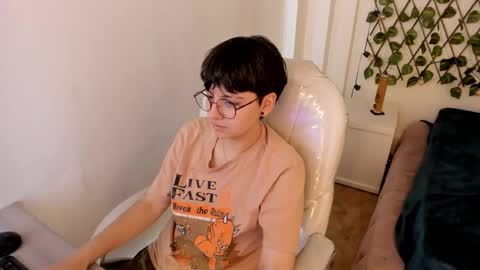 nathalyy_ds online show from November 11, 7:49 pm