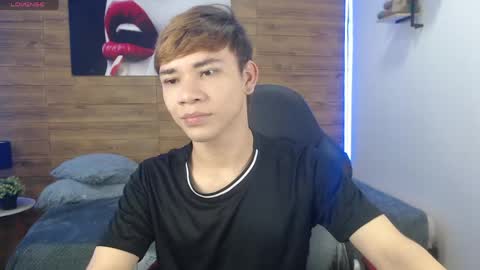 nathanclay online show from April 18, 3:30 am