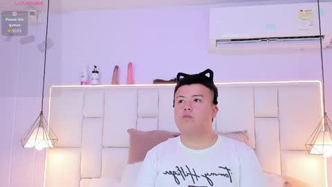 Nathaniel online show from April 8, 6:22 pm