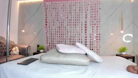 nathassa online show from February 11, 12:31 pm