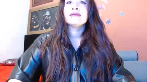 Nathalia online show from November 19, 7:45 pm