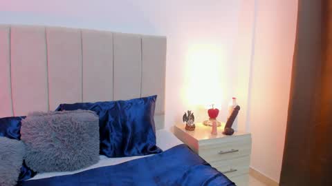 Nathalie online show from April 13, 7:07 pm