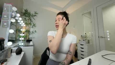 NATTY FIERROS online show from March 24, 5:19 pm