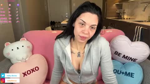 Snapshot of nattywithoutdaddy chatting on February 5, 8:14 pm NATTY FIERROS online show from February 5, 8:14 pm