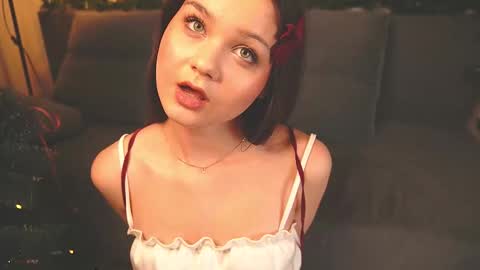 Ella online show from January 5, 5:27 pm