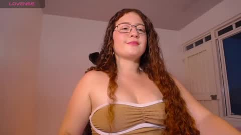 natural_ginger5 online show from March 27, 9:05 pm