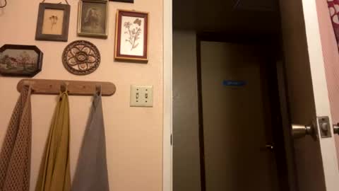 naturebabe666 online show from April 19, 11:44 am