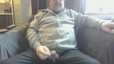 Snapshot of naturistmale45 chatting on March 10, 12:28 pm naturistmale45 online show from March 10, 12:28 pm