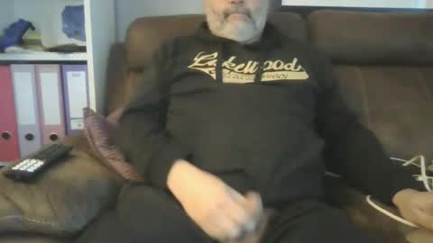 Snapshot of naturistmale45 chatting on January 9, 11:47 am naturistmale45 online show from January 9, 11:47 am