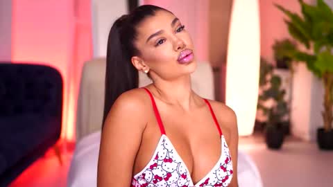 Naty online show from February 15, 7:34 pm