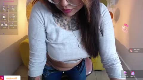 Snapshot of natykors_m_ chatting on February 24, 4:04 pm Sofia IG Natykors08 online show from February 24, 4:04 pm
