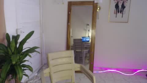 Stella Mcqueen online show from May 5, 2:34 pm
