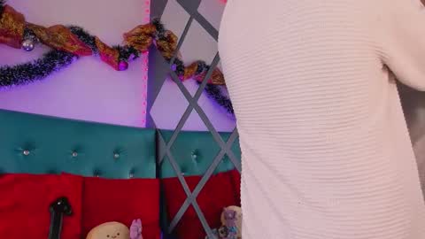 Christopher  Chris online show from December 18, 1:39 pm