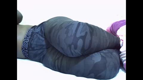 Snapshot of naughty_baddie5 chatting on October 12, 3:48 pm candy online show from October 12, 3:48 pm