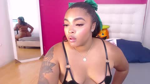 naughty_big_ass18 online show from November 11, 9:28 pm