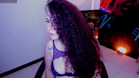 Snapshot of naughty_butt chatting on September 18, 1:42 am Megan online show from September 18, 1:42 am
