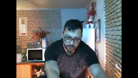 naughty_coupl3xxx online show from March 1, 4:06 am