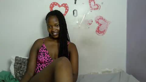 Snapshot of naughty_keesha1 chatting on October 6, 11:33 pm naughty_keesha1 online show from October 6, 11:33 pm