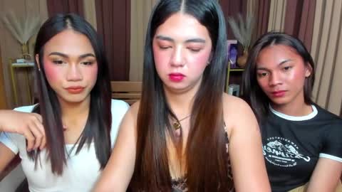 LEIGH online show from April 11, 8:40 am