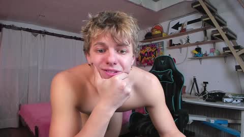 Nik online show from January 28, 9:29 pm