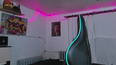 Nik online show from January 10, 4:09 pm