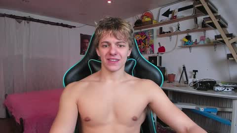 Nik online show from January 28, 6:28 pm