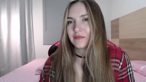 Snapshot of naughty_popa chatting on February 19, 4:23 am Ann online show from February 19, 4:23 am