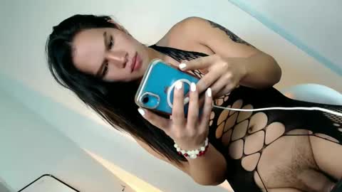 naughtybynight28 online show from May 15, 2:42 am