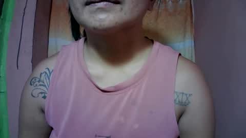 naughtymom_33 online show from December 21, 1:23 am