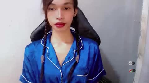 Snapshot of naughtysunshinepinay chatting on October 7, 7:59 am Celine online show from October 7, 7:59 am