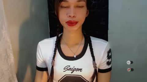 Snapshot of naughtysunshinepinay chatting on October 20, 5:23 am Celine online show from October 20, 5:23 am