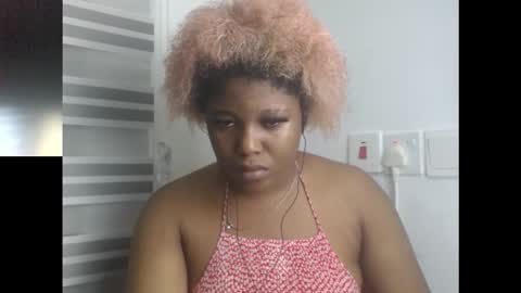 Snapshot of naughtyxpussyx chatting on October 7, 9:27 am naughtyxpussyx online show from October 7, 9:27 am