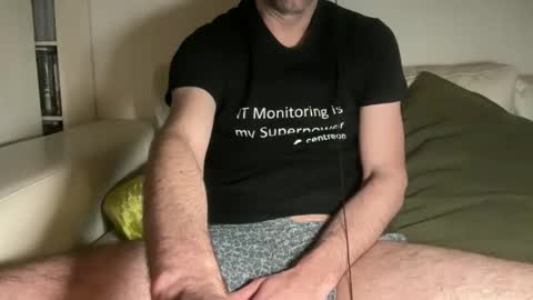 navigatingtothesky online show from January 6, 12:03 am