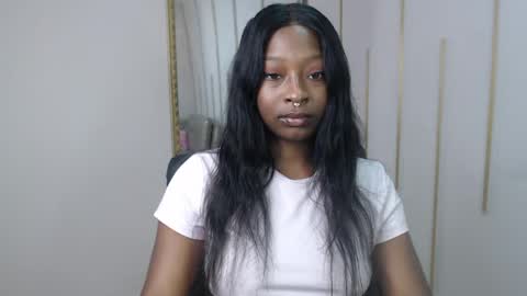 Nayaris 3 online show from May 27, 2:36 pm