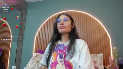 Snapshot of nayecloud chatting on September 19, 3:54 am Naye online show from September 19, 3:54 am
