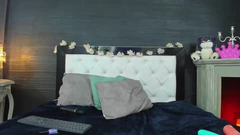 Snapshot of nayecloud chatting on February 11, 7:02 am Naye online show from February 11, 7:02 am