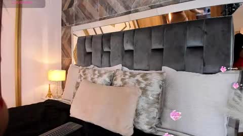    online show from December 22, 12:12 pm