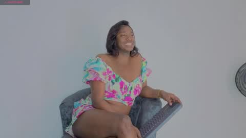 NeHandra Clarck online show from March 31, 3:40 am