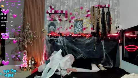 Miah online show from October 17, 12:31 pm