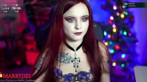 Snapshot of nelle_ chatting on January 10, 12:58 pm online show from January 10, 12:58 pm