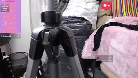 Snapshot of nenaa_stg chatting on October 1, 2:43 am Sol Stg online show from October 1, 2:43 am