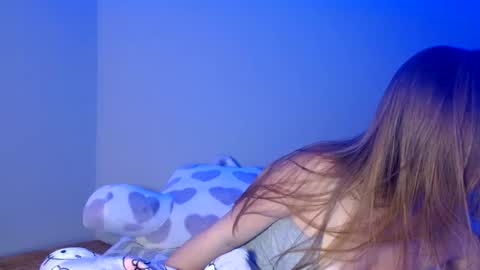 Snapshot of nenababyyy chatting on September 12, 12:01 am nenababyyy online show from September 12, 12:01 am