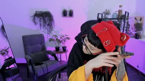 Neo Geisha online show from April 6, 1:56 pm