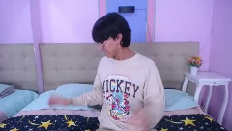 NeonAdonis online show from October 16, 11:54 am